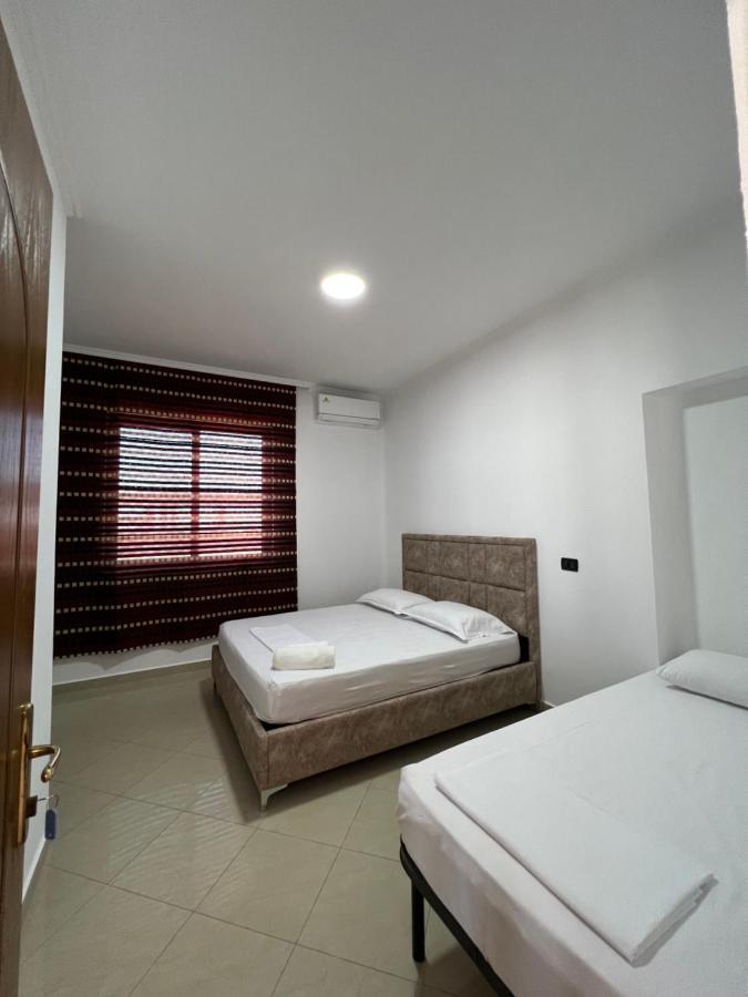 Guest House Il Palazzo Durres Exterior photo